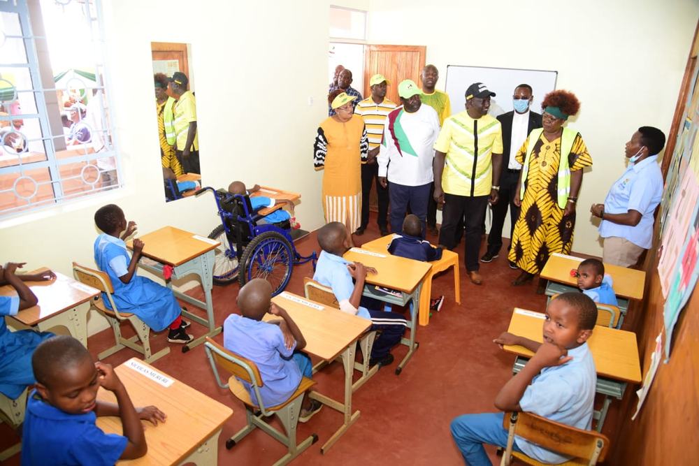 The Deputy President visits the Don Orione Centre at Kaburugi