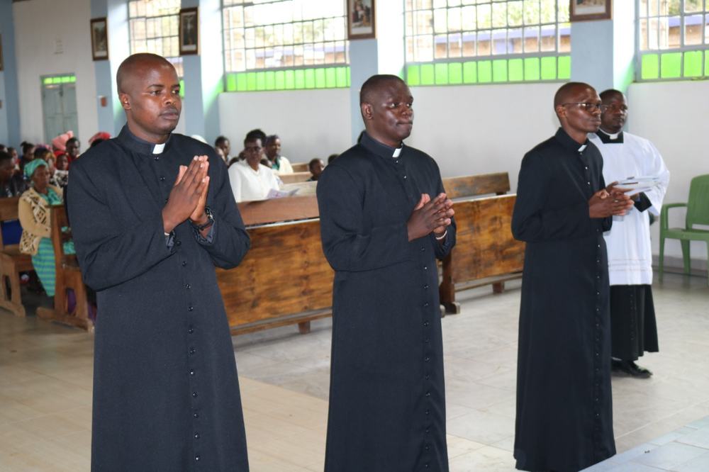 Three novices make their first profession at Gaitu