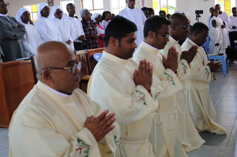 Five brothers ordained deacons at Kandisi