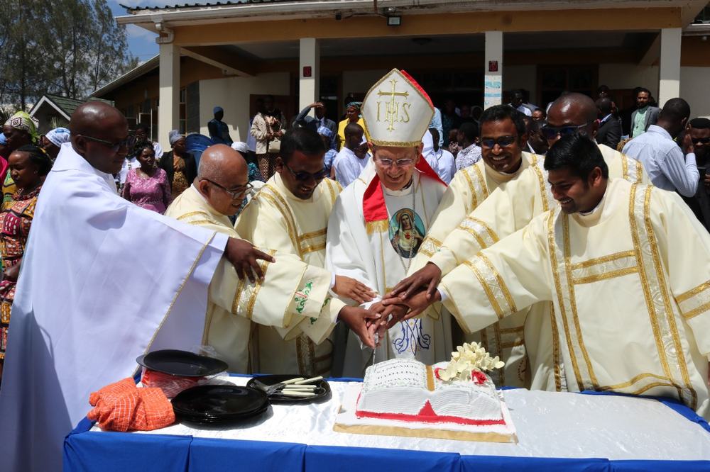 Five brothers ordained deacons at Kandisi