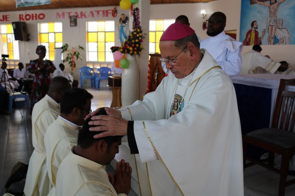 Five brothers ordained deacons at Kandisi