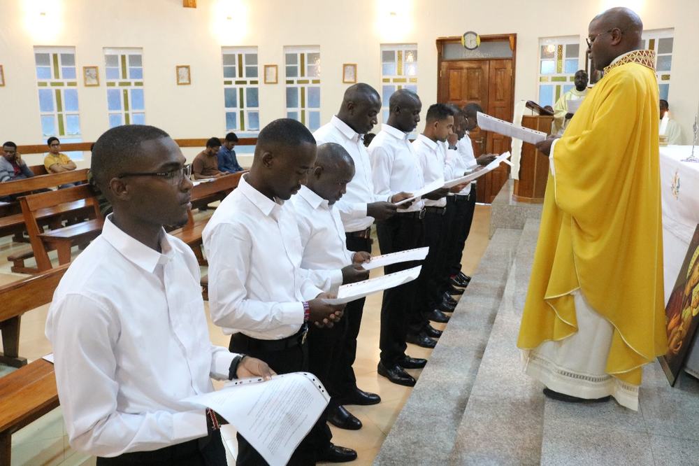 Nine aspirants begin postulancy